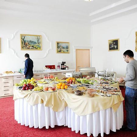 Hotel Victory Pristina Esterno foto