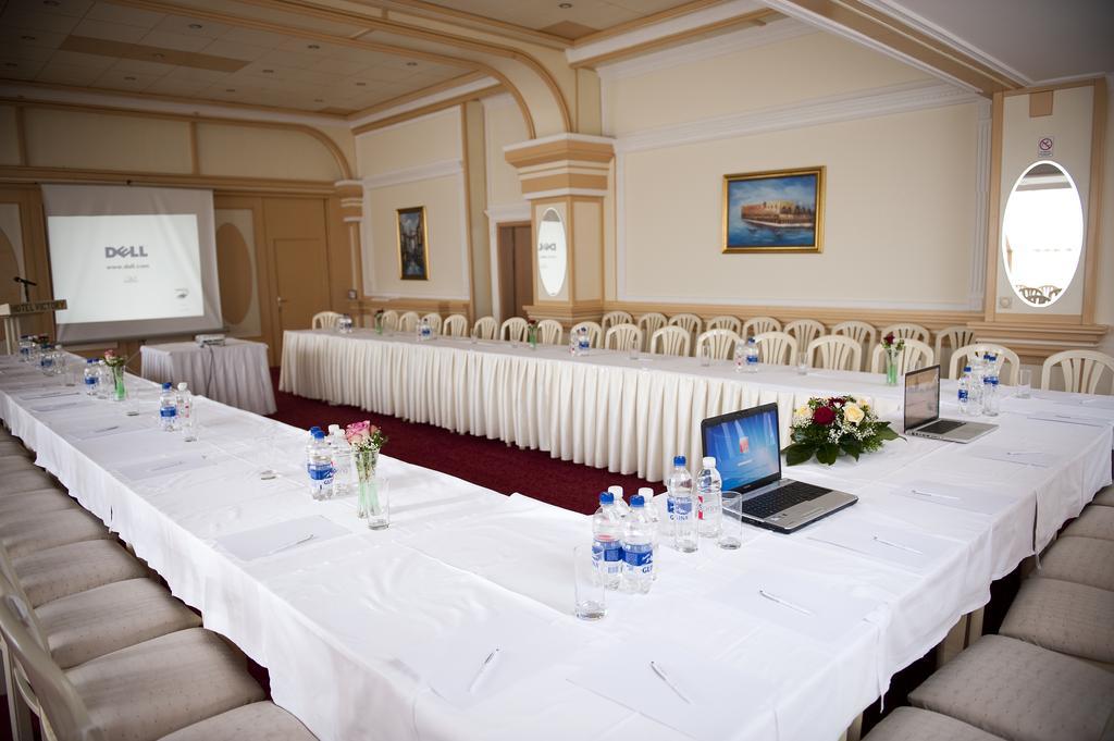 Hotel Victory Pristina Esterno foto