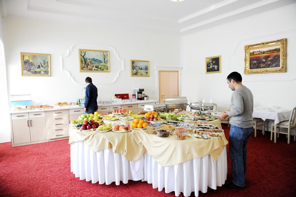 Hotel Victory Pristina Esterno foto